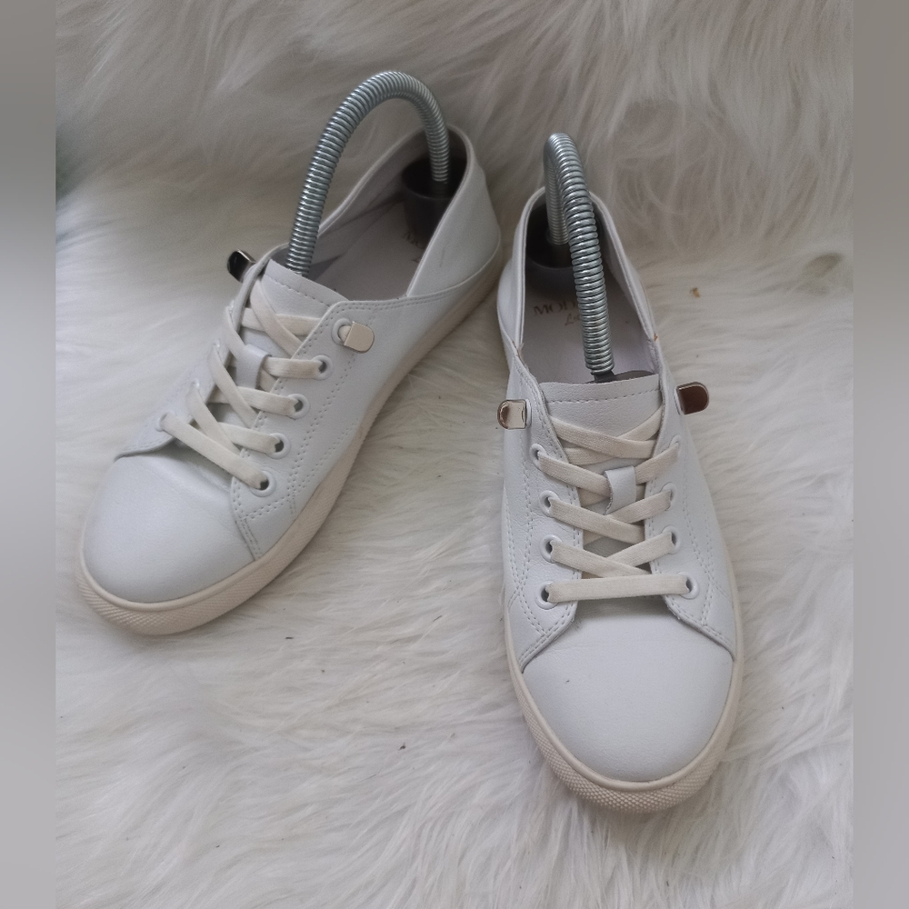 Moda Women's White Leather Shoes Size 36 EU